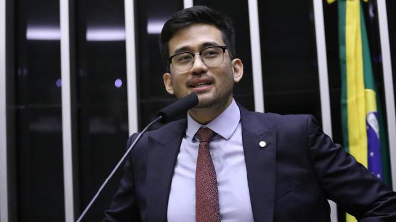 Texto prevê exoneração imediata se não houver laço biológico com alimentado.