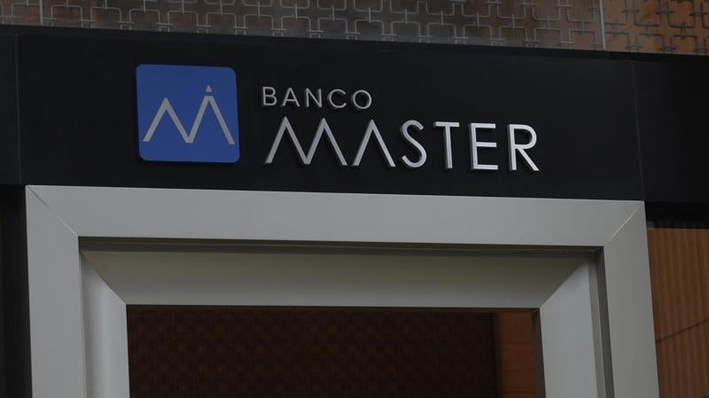 O Banco Central decretou, na terça-feira (18), a liquidação extrajudicial do Banco Master e também da corretora de câmbio do banco.