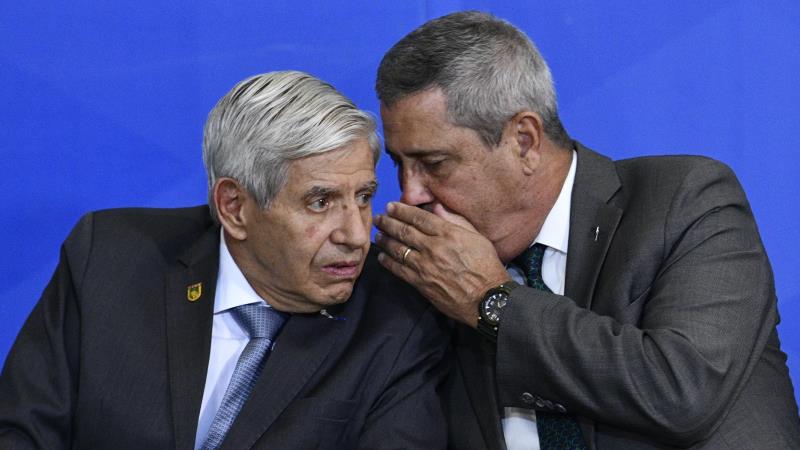 Generais Augusto Heleno e Braga Netto foram condenados por tentativa de golpe.