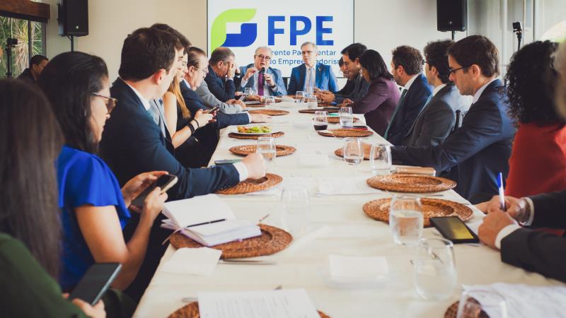 Autor do PLP, o deputado Luiz Gastão (PSD-CE) também esteve presente.