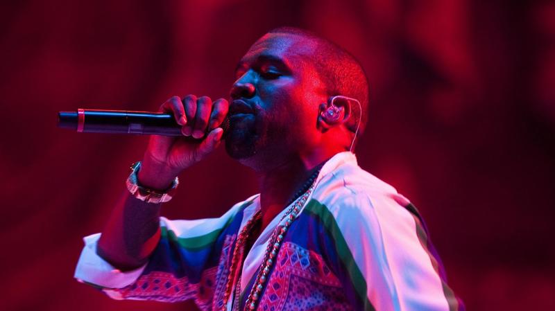 Sociedade glamuriza criminosos, discursos violentos e celebridades com histórico de apologia ao nazismo.