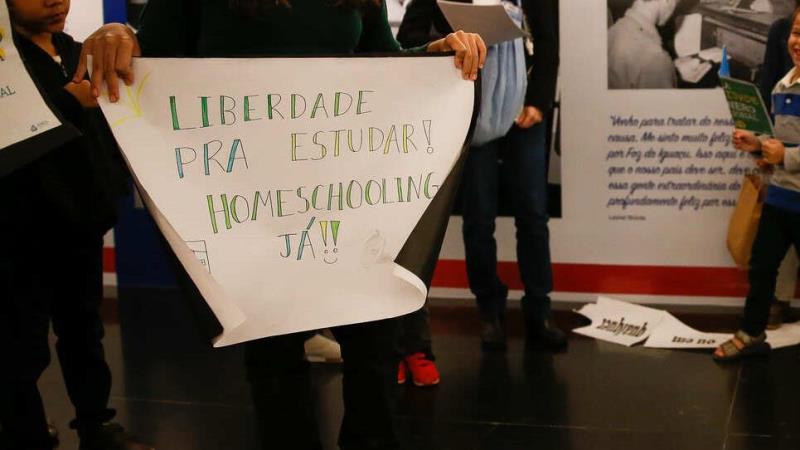 Texto de de Júlia Zanatta estabelece regras e critérios para o homeschooling no país.