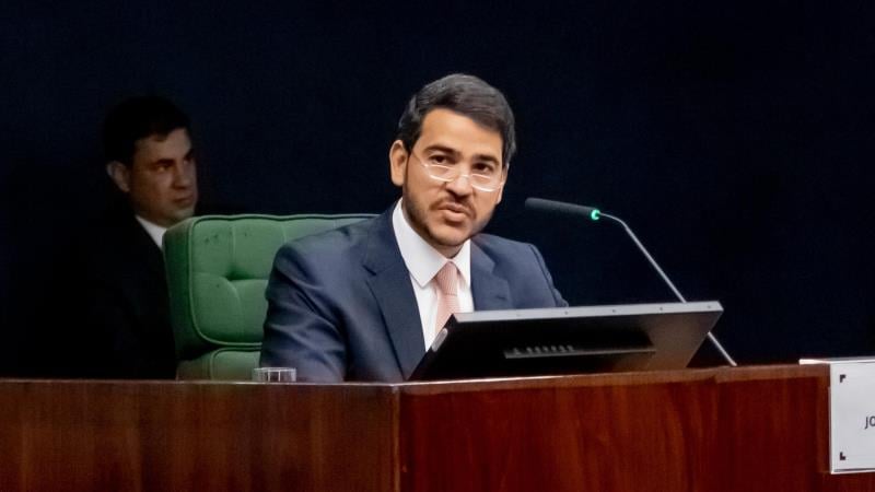 Cabe ao Legislativo apenas avaliar reputação e notório saber, preservando o equilíbrio entre os Poderes.