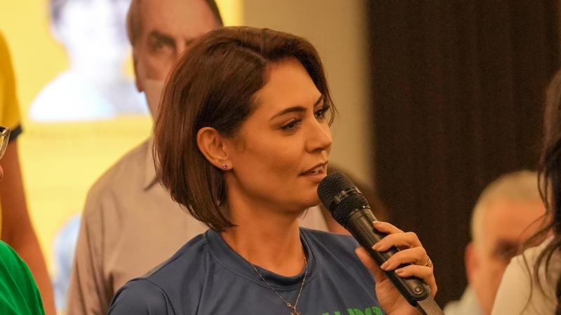 Michelle Bolsonaro se opôs à aliança com Ciro Gomes após ataques pessoais do ex-governador.