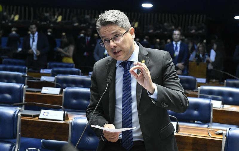 Alessandro Vieira incorporou sugestões do governo e propostas de iniciativa própria no substitutivo.