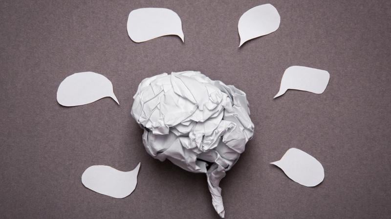 Conflitos institucionais, escândalos de corrupção e polarização reforçam vulnerabilidades que corroem a confiança nas instituições.