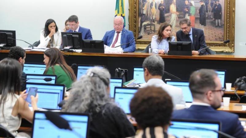 Reunião dessa quarta-feira, 3 de dezembro, na CCJ da Câmara.