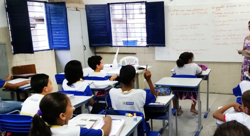 Proposta determina diretrizes nacionais para ensino de equidade de gênero.