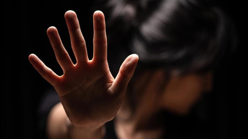 Explosão de casos em São Paulo mostra redes de proteção fragilizadas e o papel decisivo do mundo do trabalho no combate à violência.