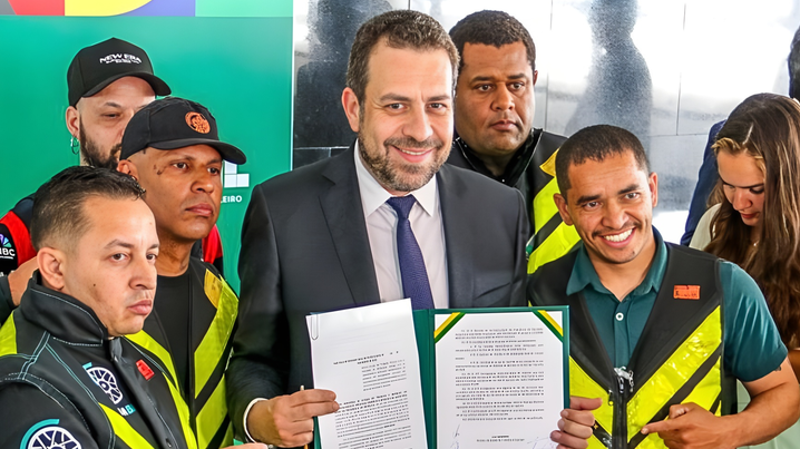 Sindicato afirma ter sido deixado de fora de debates oficiais e questiona presença de associações no processo.