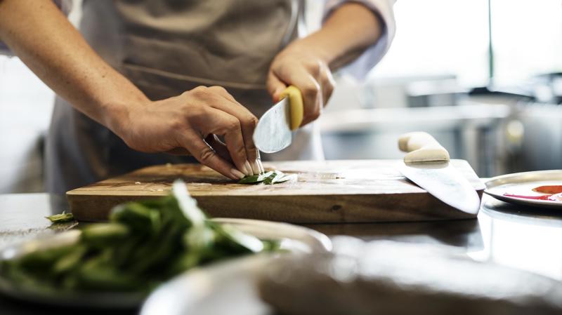 Para a ANR, regulação mal calibrada pode encarecer o serviço, reduzir pedidos e afetar pequenos negócios e entregadores.