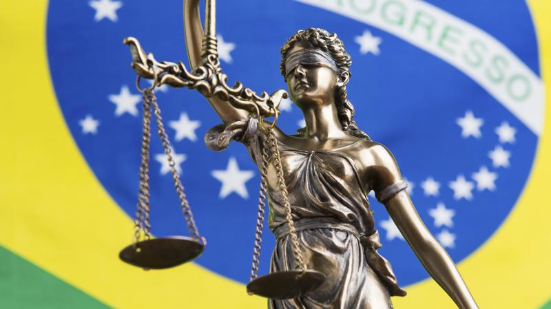 A formação cidadã ganha centralidade em um país marcado por polarização, desinformação e baixa confiança nas instituições.