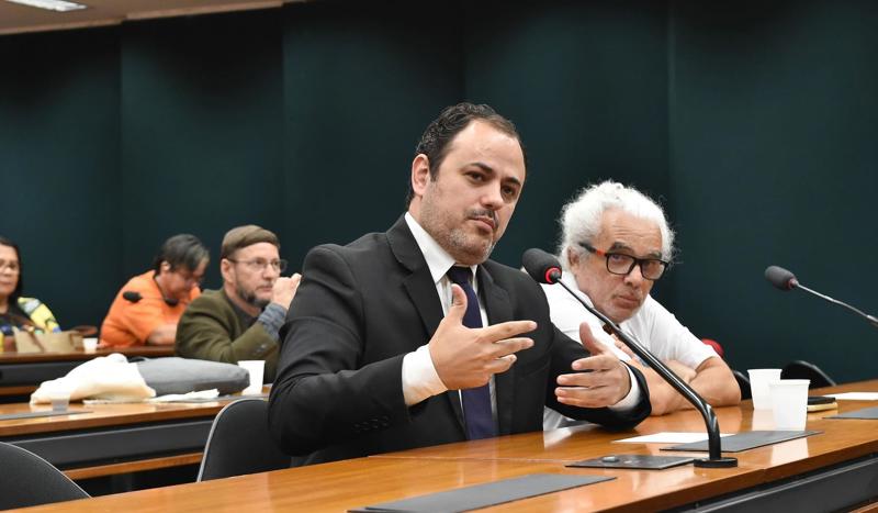 Câmara deve decidir nesta quarta (10) o futuro do mandato do deputado do Psol.