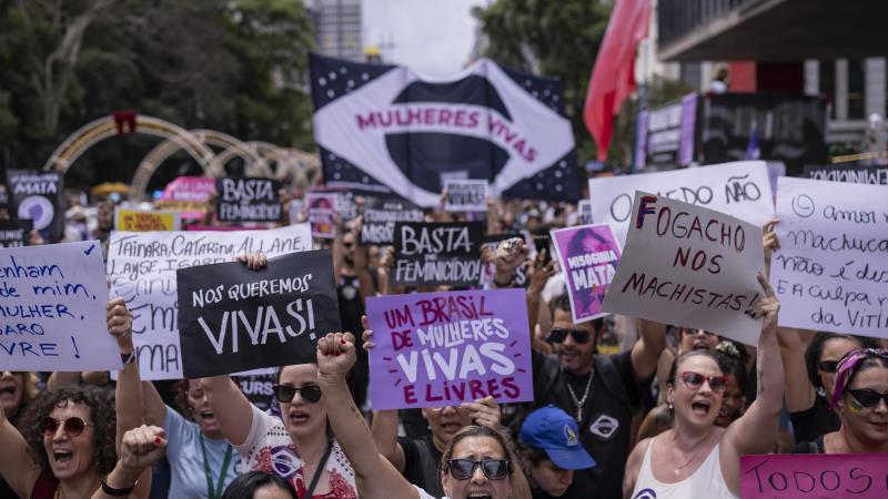 Feminicídios e agressões revelam falhas estruturais na prevenção, proteção e responsabilização de agressores, reforçando a necessidade de políticas mais eficazes.