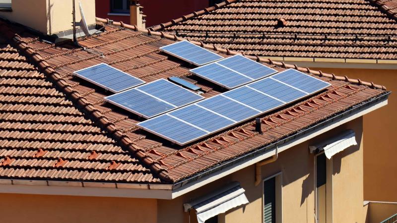 Parte desses prossumidores usam sistemas de energia solar.