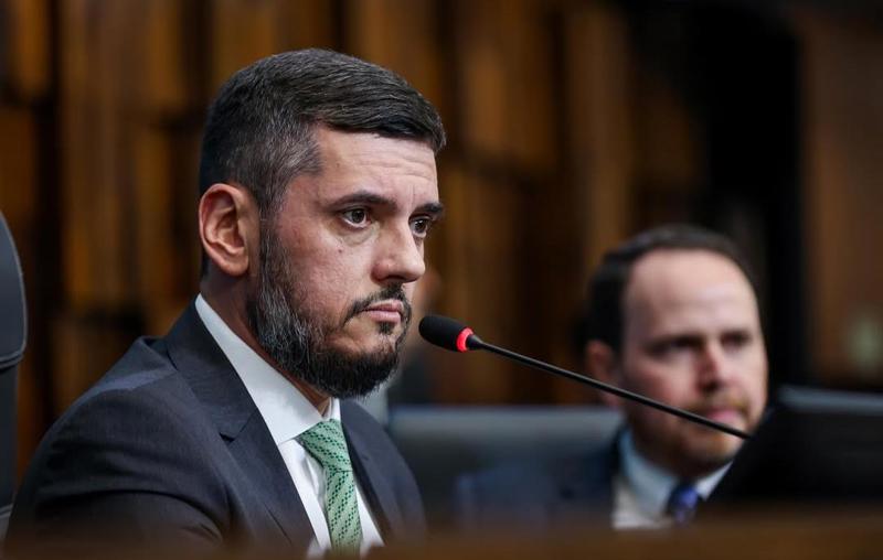 Rodrigo Bacellar foi preso e afastado da Alerj por suspeita de vazar informações de uma operação da PF.