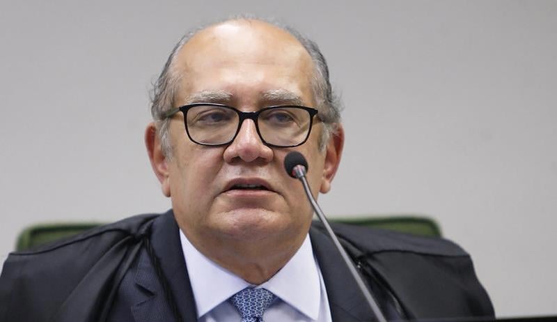 O ministro manteve a mudança no quórum e o veto ao uso de decisões judiciais como motivo de afastamento.