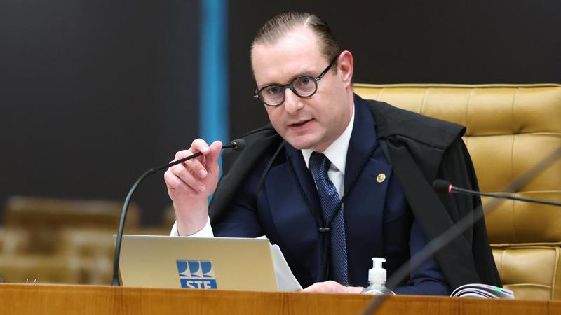 Ministro Zanin é o relator das ações.