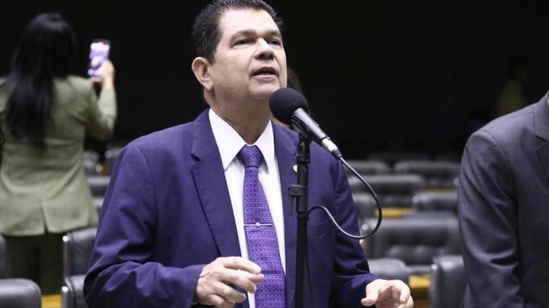 Mauro Benevides Filho manteve maior parte das alterações feitas pelos senadores, mas fez ajustes no texto.