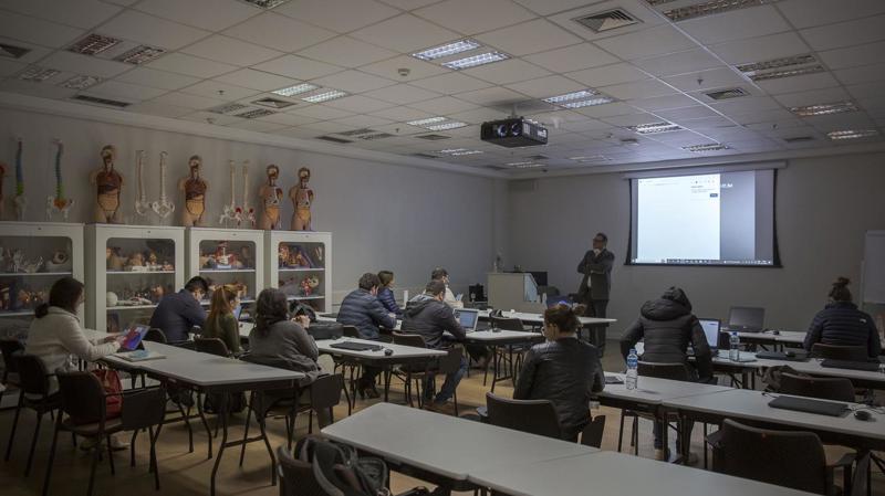 Texto altera a Lei do Estágio e cria mecanismos de fiscalização nas instituições