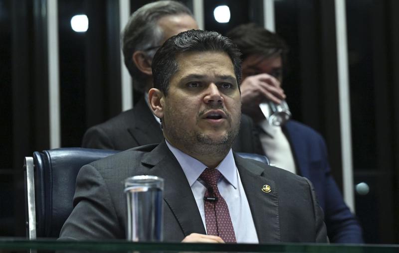 Davi Alcolumbre manifestou solidariedade às vítimas e familiares.