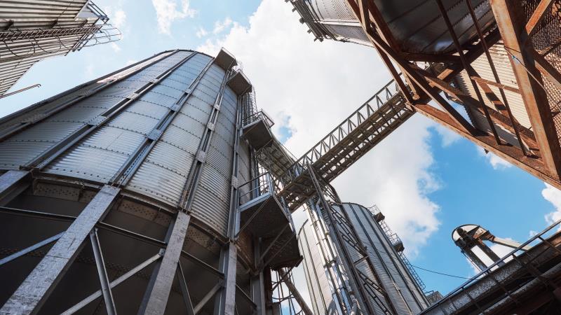 Nova política combina competitividade, sustentabilidade e recuperação da capacidade produtiva.