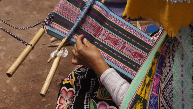 Iniciativa transforma ações pontuais em política permanente, amplia acesso a editais, incentiva economia criativa e reconhece cultura como modo de vida.