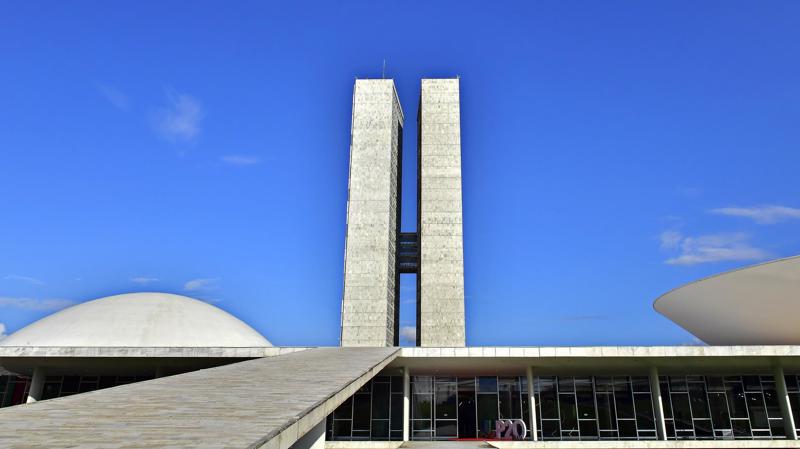 Governo acumulou vitórias na agenda econômica, mas derrotas na agenda política.