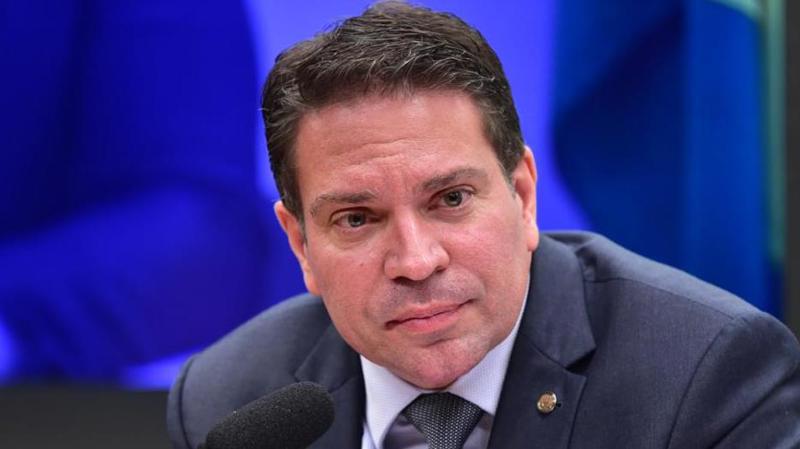 Ramagem também foi demitido do quadro da Polícia Federal, onde era delegado.