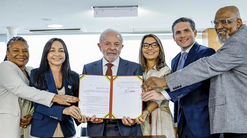 Presidente da Câmara, Hugo Motta (Republicanos-PB), esteve presente.