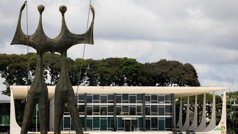 Decisão histórica impõe medidas ao Estado, mas expõe contradição de um Judiciário que reconhece a desigualdade racial sem refletir a diversidade da população brasileira.