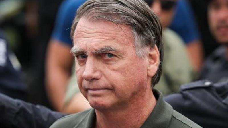 Bolsonaro será submetido à segunda etapa da cirurgia na segunda-feira (29).