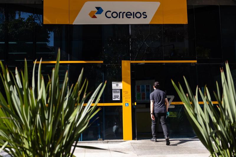 Presidente dos Correios detalhou plano de reestruturação durante coletiva em Brasília. 