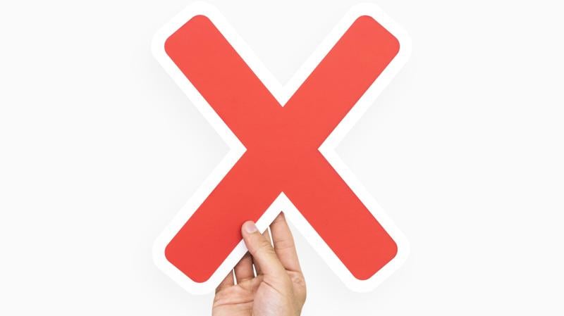 Da vida cotidiana às disputas políticas, aprender a recusar abusos, sobrecarga e candidaturas laranjas virou questão de coragem.