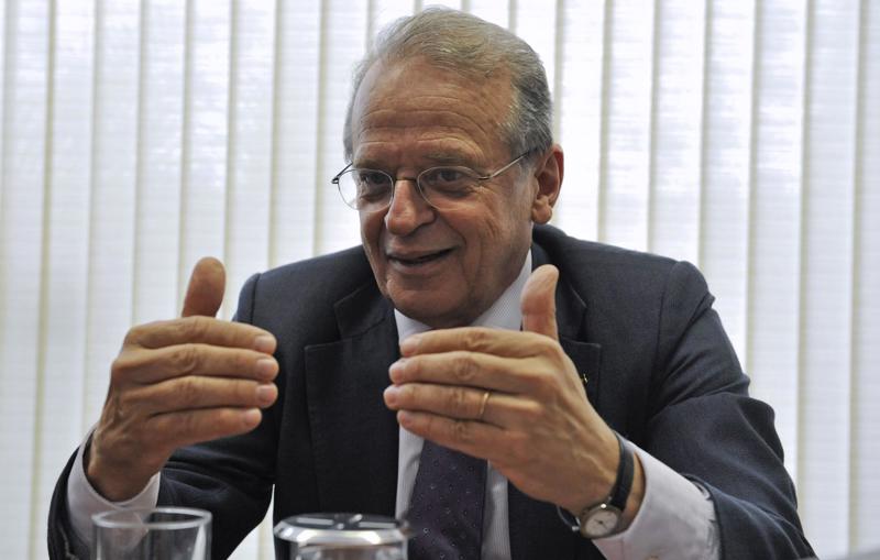 Advogado, Tarso Genro tem longa trajetória política e passagem pelo Ministério da Justiça.