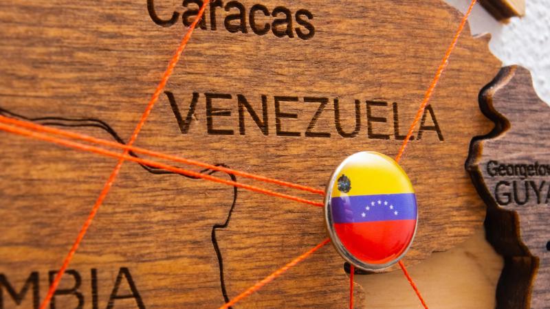 O colapso venezuelano mostra como a destruição da produtividade transforma riqueza natural em miséria duradoura.