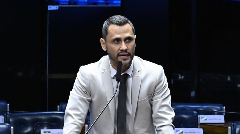 Texto estabelece regras nacionais para posse de candidatos eleitos. 