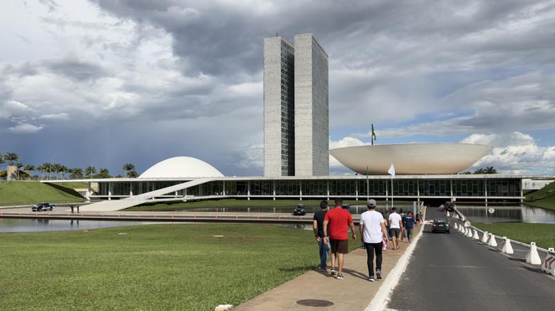 Governo negocia ajustes com o relator no Senado.
