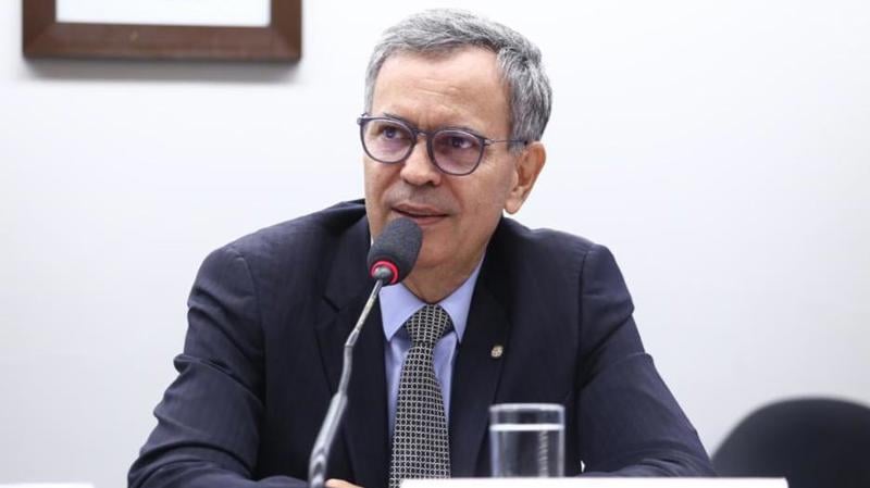 Nota foi publicada no Instagram.