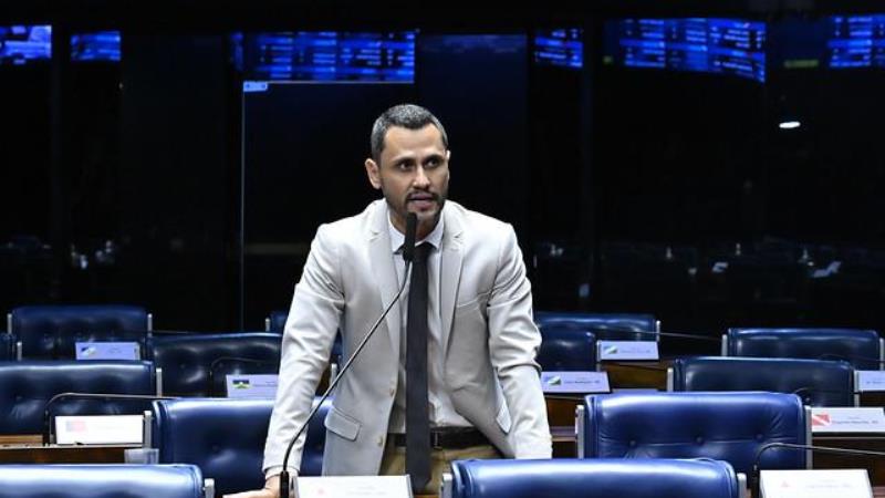 Segundo o senador, o objetivo do projeto é evitar o uso indevido do sigilo sobre gastos públicos.