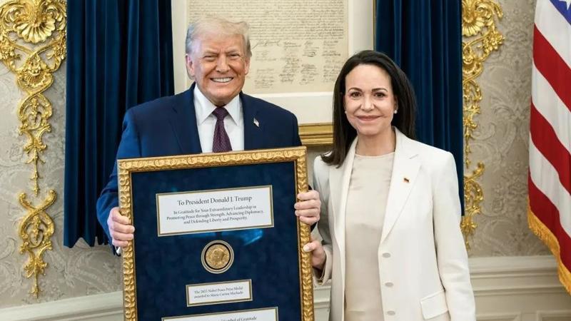 Segundo Corina, entrega da medalha é um 