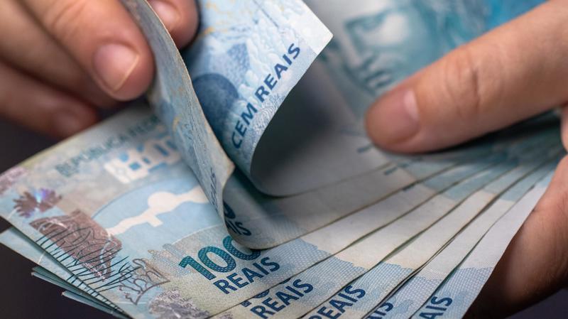 Uso bilionário e opaco de recursos federais consolida máquina de reeleição e distorce a democracia.