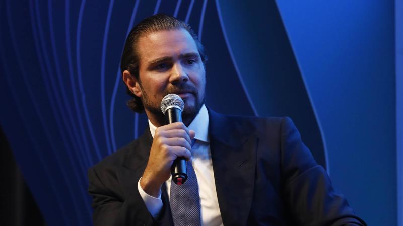 Proprietário do Banco Master, Daniel Vorcaro é investigado pela PF por fraude financeira.