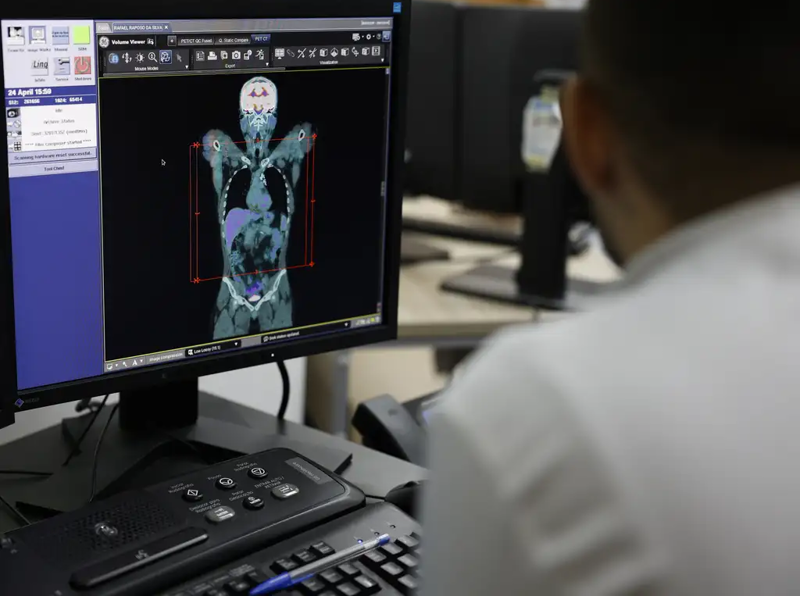 Governo e universidades têm posição contrária à proposta defendida por entidades médicas de condicionar o exercício da profissão a um exame da categoria.