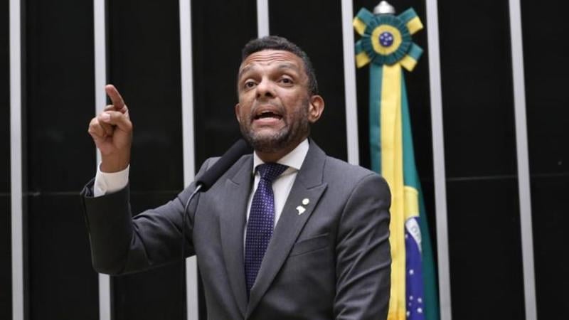 Otoni de Paula sobre Lula e Bolsonaro: 