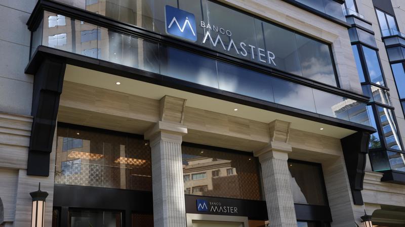 Caso Banco Master expõe conflitos entre órgãos e os riscos jurídicos da quebra da cadeia de custódia no Brasil.