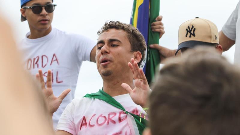 Faltando um dia para a conclusão da caminhada, Nikolas chegou à divisa entre Goiás e DF.