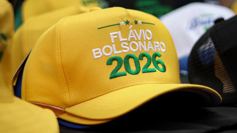 As pesquisas animam Flávio, mas partidos de direita e centro direita ainda resistem a um Bolsonaro na disputa contra Lula.