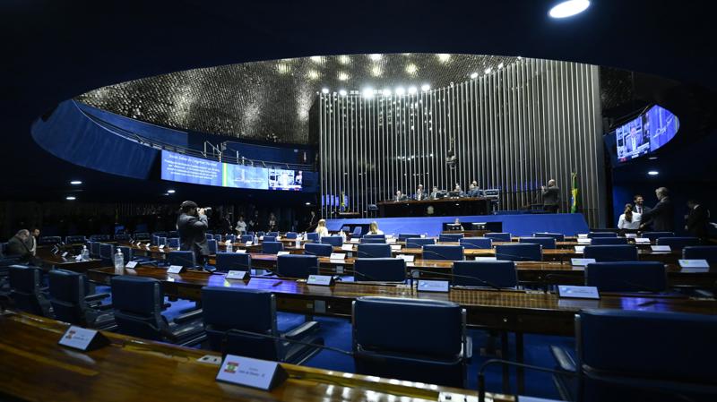 Casa Alta pode criar o crime de estelionato sentimental.