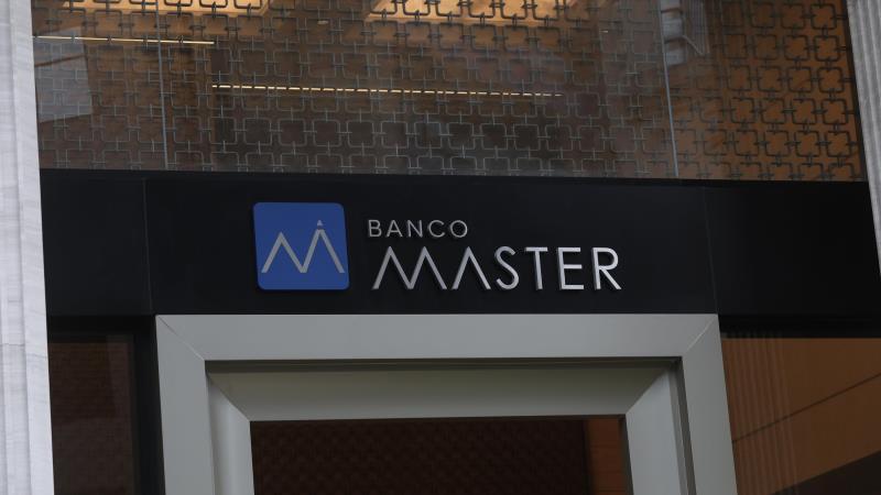 Inquérito da PF vai apurar suspeita ataques contra o BC nas redes após a liquidação do Banco Master.